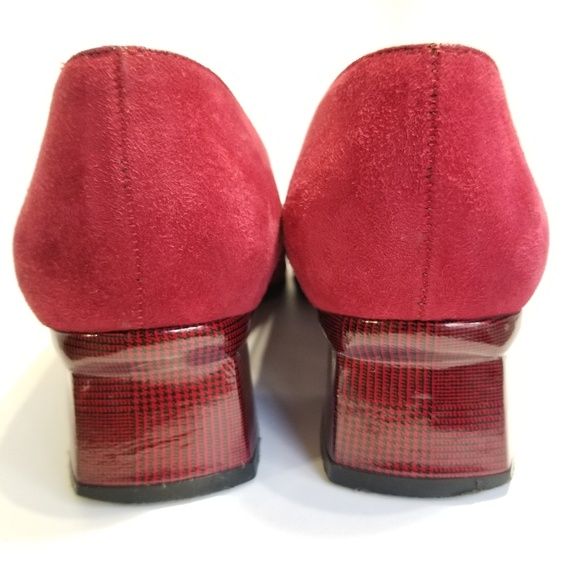 STUART WEITZMAN Red Suede & Patent Block Heels - Picture 4 of 7